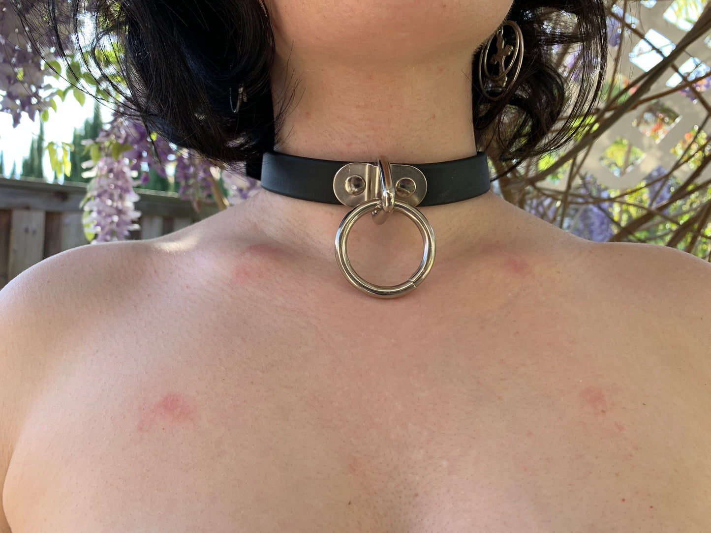 Vegan Bondage Ring Collar with Nickel Hardware