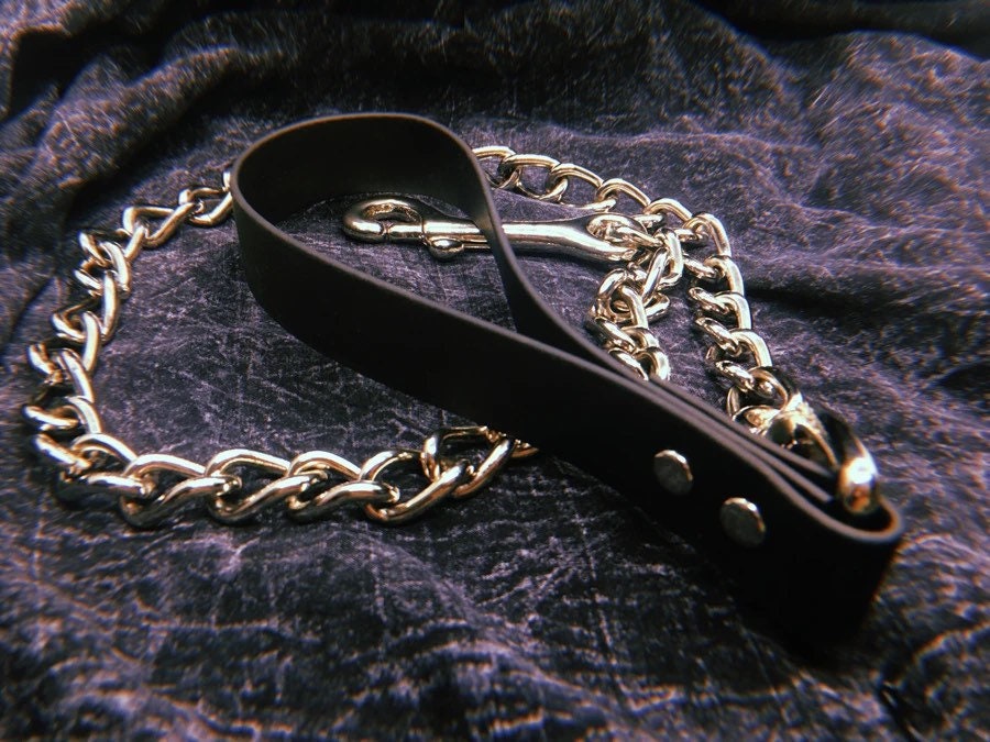 Chain Leash with Vegan Leather Handle
